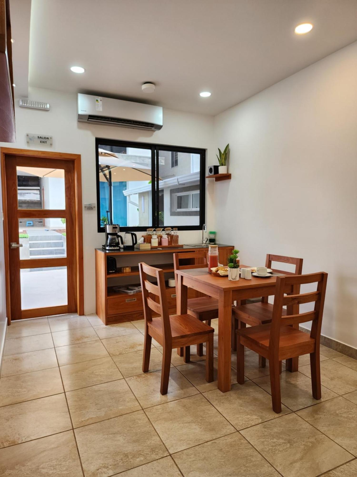 Casa Galapagos By Hostal Fragata Puerto Ayora  Kültér fotó